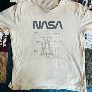GAP NASA Graphic Men's T-Shirt - Cream